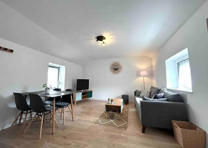 Daire Hyper Centre T2 Idealement Situe *